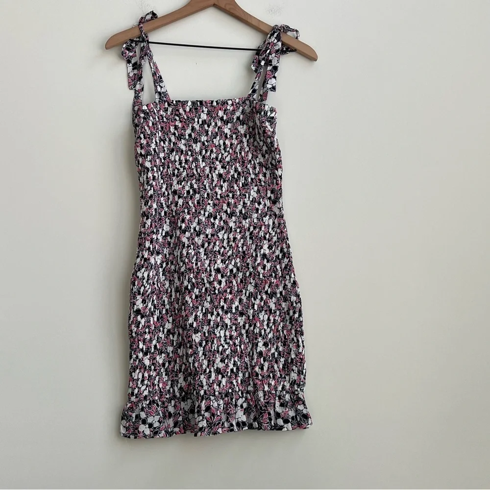 New Entro Smocked Bodycon Mini Dress Small Bow Sleeve Ditsy Print Feminine Pink